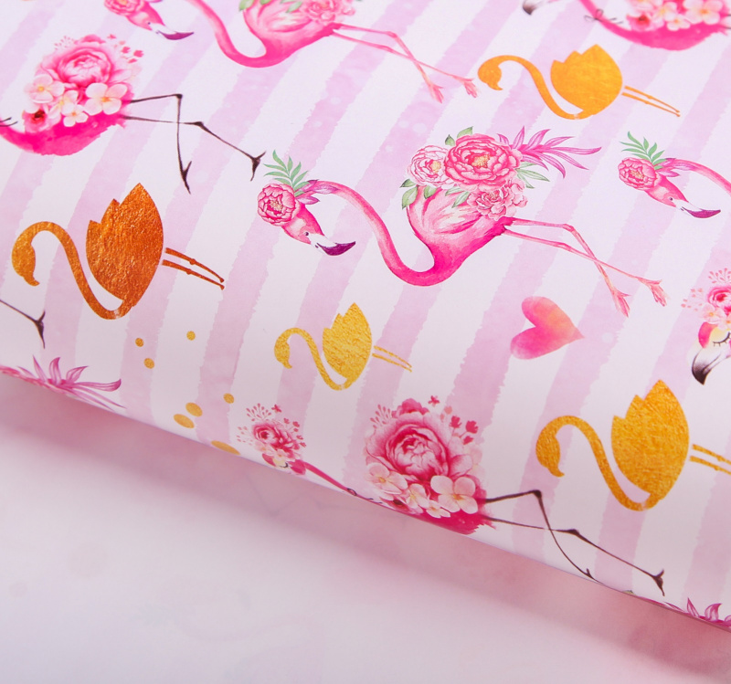 Бумага упаковочная глянцевая "Золотой фламинго", 70х100 см