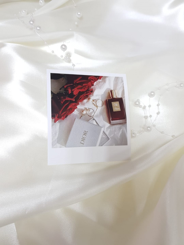 Мини открытка в стиле Polaroid "Dior"