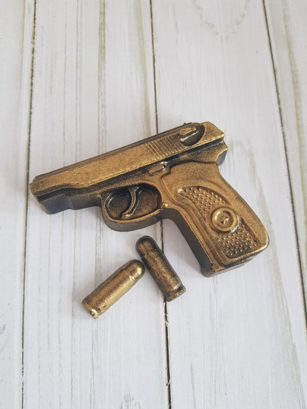 Сувенирное мыло ручной работы: Пистолет Макарова с пулями в коробке