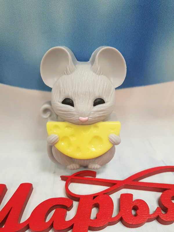 Сувенирное мыло ручной работы "Мышка с полукруглым сыром"